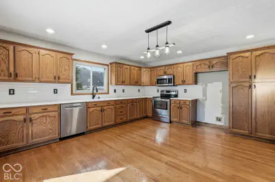 1137 Brookside Court, Avon - 9