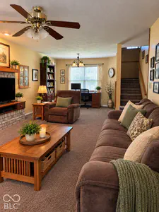 876 S Home Avenue, Franklin - 9