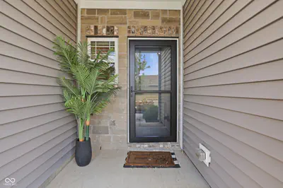 6387 Wasco Drive, Whitestown - 3