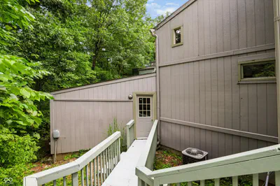 2812 Fawkesway Drive, Bloomington - 52