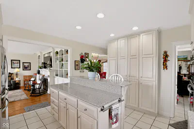 9510 235th Street, Cicero - 14
