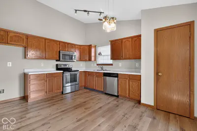12037 Bearsdale Drive, Indianapolis - 12