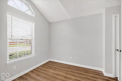 9741 Roxbury Drive, Fishers - 21