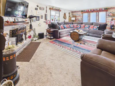 318 Vasbinder Drive, Chesterfield - 6