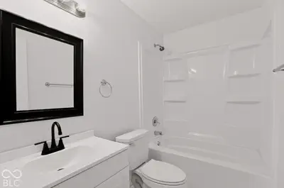 8528 Friendship Lane, Indianapolis - 18