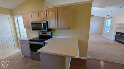 7734 Winding Creek Drive, Indianapolis - 10