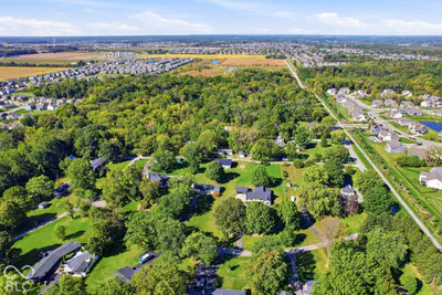 208 West Drive, Fortville - 27