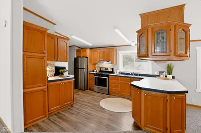 150 Sunset Court, Cicero - 12