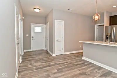 9170 Hedley Way E, Avon - 5