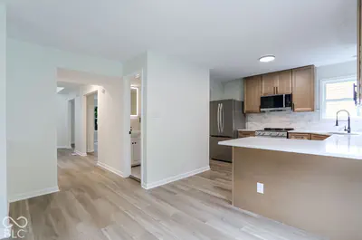 12409 Crystal Pointe Circle, Indianapolis - 4