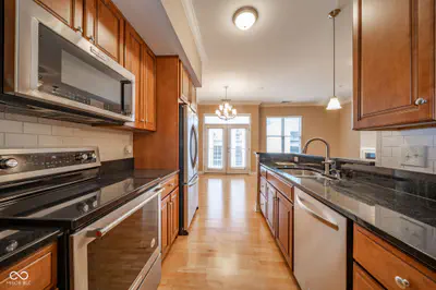 355 Ohio Street, Indianapolis - 5