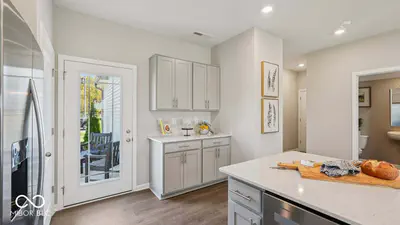 195 Springfield Crossing, Greenfield - 17