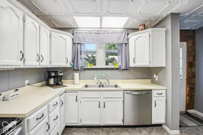 312 S Academy Avenue, Spiceland - 15