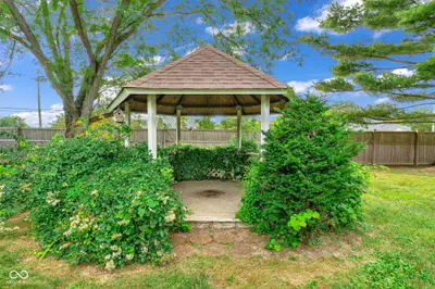 1221 Normandie Court, Avon - 40