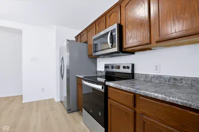 1500 Pencross Ln, Greenwood - 9
