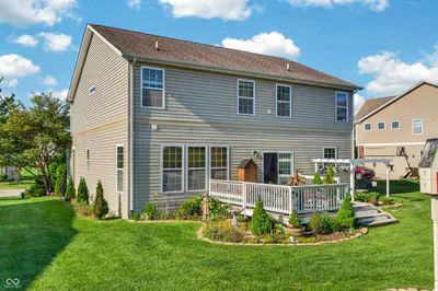 697 Lake Vista Drive, Columbus - 54