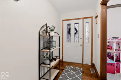 701 W 500 Road S, Greenfield - 3