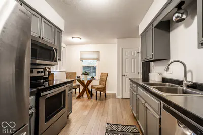 17 Green Court, Carmel - 16