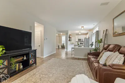 8891 Woodlark Drive, Fishers - 27