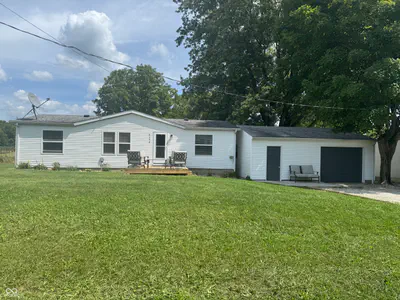6196 300, Markleville