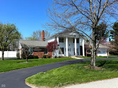353 Rivercrest Drive, Rushville