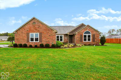 701 W 500 Road S, Greenfield