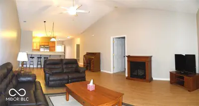 4293 Washington Boulevard, Plainfield - 11