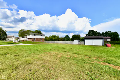 1075 600, Greenfield - 40