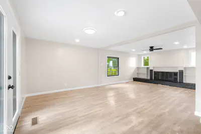 420 Redwood Drive, Seymour - 15