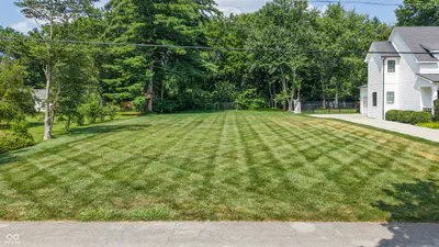8304 Central Avenue, Indianapolis