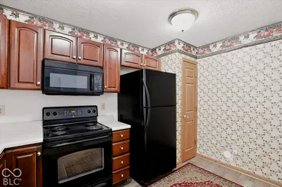 1495 Hedge Court, Greenfield - 21
