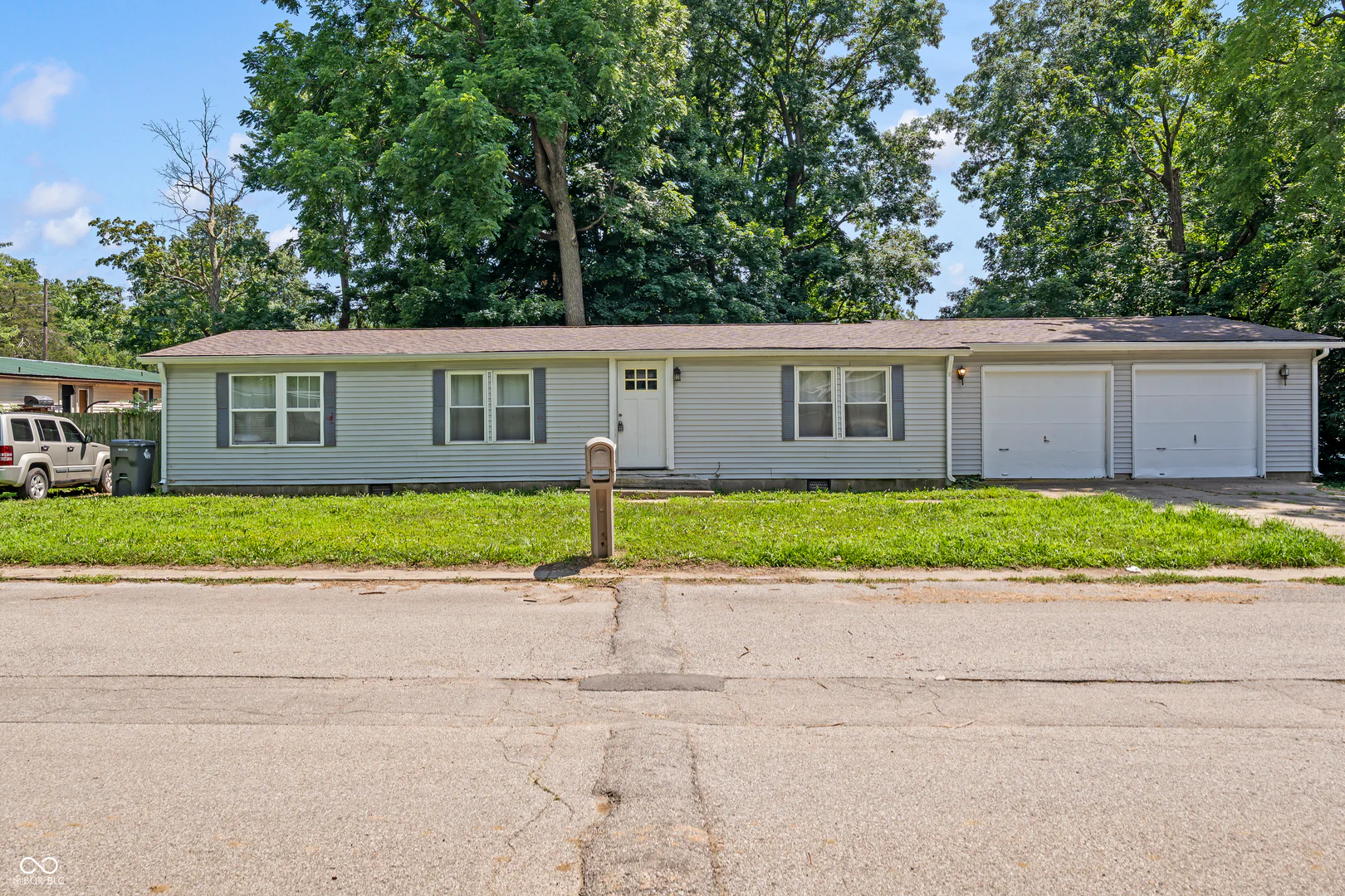 6321 Sharrob, Indianapolis