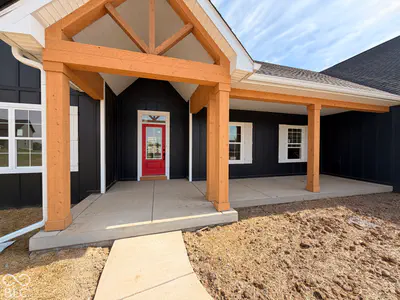 16 Pine Hills Court, Crawfordsville - 2