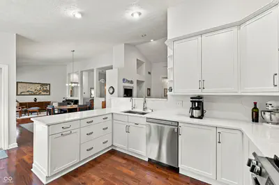7499 Cherryhill Drive, Indianapolis - 12