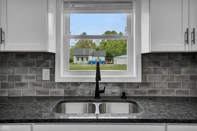 6850 Base Road, North Vernon - 9
