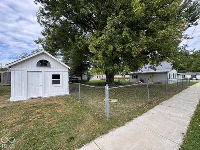 208 N East, Roachdale - 63