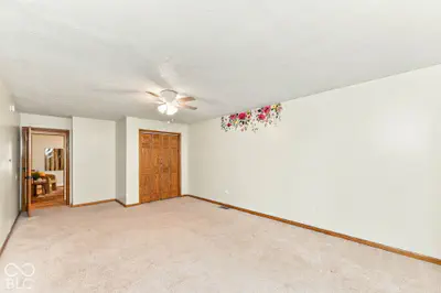 22585 Vos Hiatt Avenue, Cicero - 37
