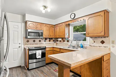 5300 Breezewood Drive, Muncie - 12