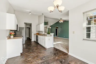 7203 Oakview Drive, Avon - 15