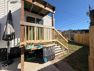 120 Washington Street, Ladoga - 57