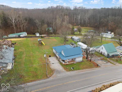 410 Main Street, English - 56