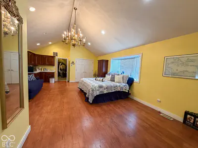 5552 300, New Palestine - 55