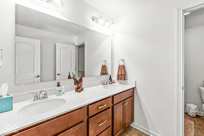 9627 Summerton Drive, Fishers - 34