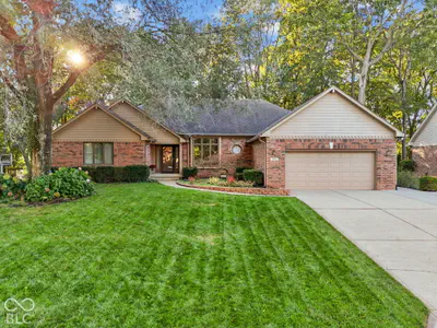 948 Silver Creek Way, Greenwood