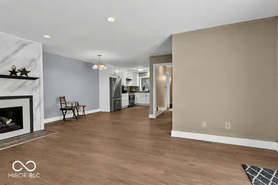 5924 Highgate Circle E, Indianapolis - 17