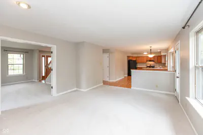10517 Greenway Drive, Fishers - 16