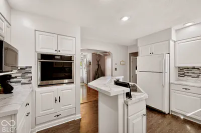 6205 300 S Road, New Palestine - 13