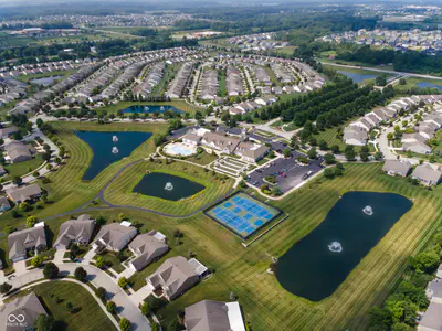 13456 Ravenswood Trail, Fishers - 40