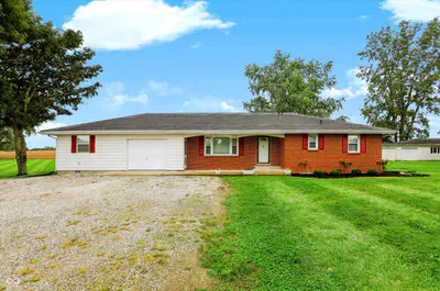 8223 U S 35 Highway, Losantville