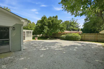 10284 Orchard Park Drive, Carmel - 27